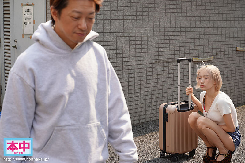 ねぇ、今日も泊めてくれたら…お礼に中出しさせてあげる エッチなおねだりなんでもOK！！発射無制限で何度も精子ぶっこ抜いてくれる超～優しい令和ギャル 春陽モカ サンプル画像