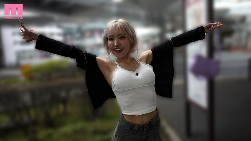 地方出張先で若くて可愛いギャルビッチと相部屋お泊り不倫 バカ楽しいドライブデートしてホテルで無制限生姦1泊2日 春陽モカ サンプル画像