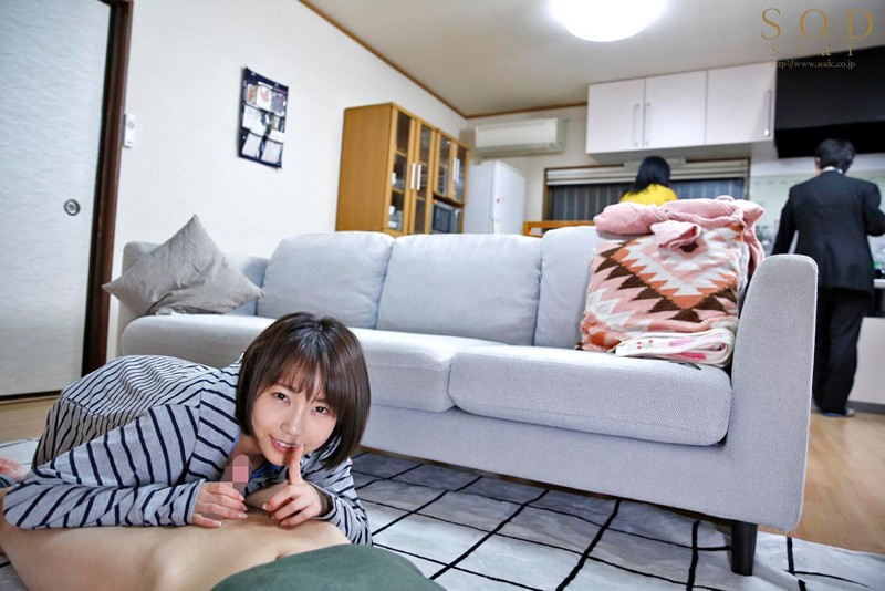 すぐそばに彼女がいるのにベロチュウ誘惑で強●中出し 戸田真琴 サンプル画像